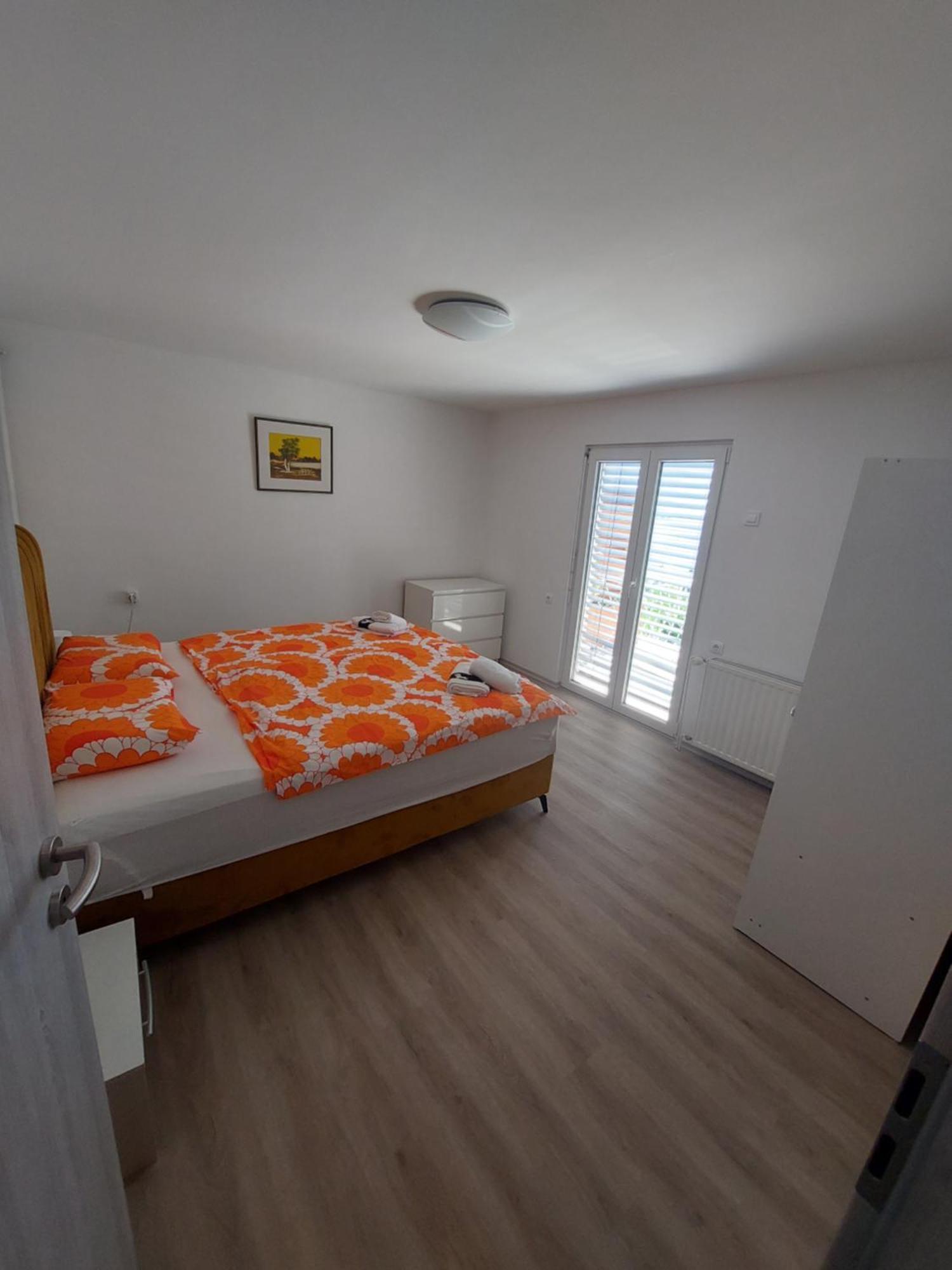 Apartma Ursa ปอร์โตรอซ ภายนอก รูปภาพ