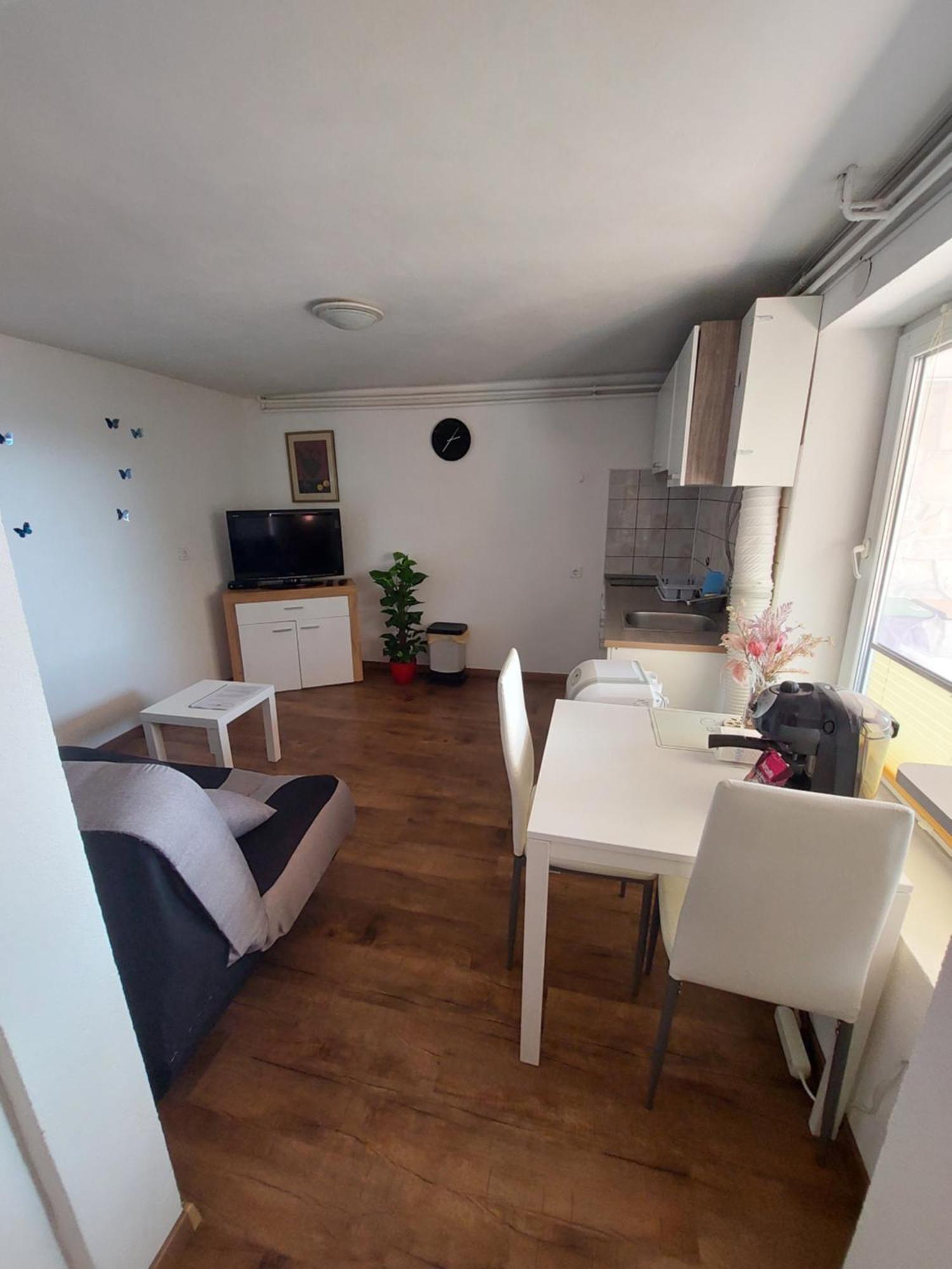 Apartma Ursa ปอร์โตรอซ ภายนอก รูปภาพ